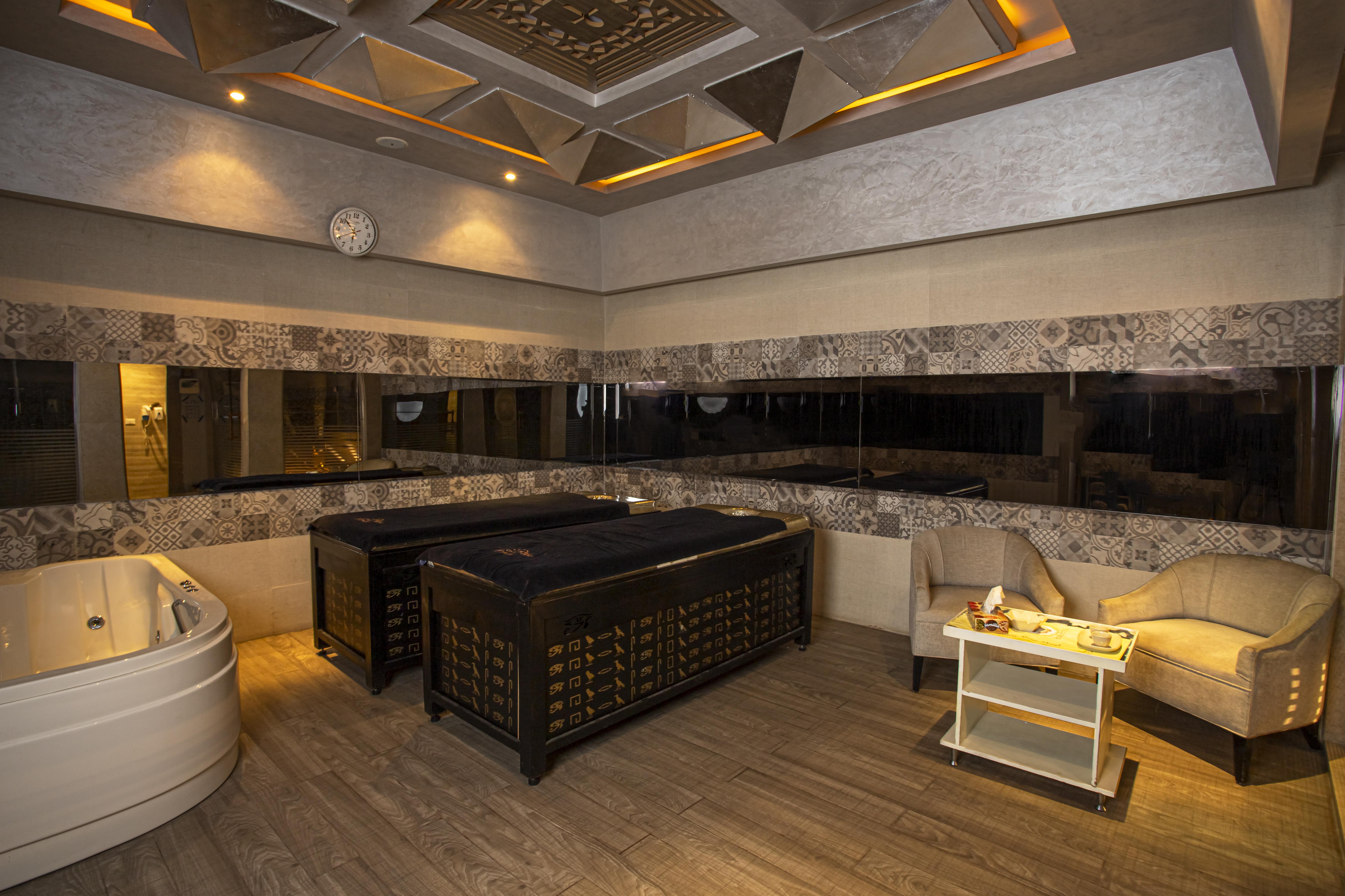 Amc Royal Hotel & Spa Hurghada Exterior photo